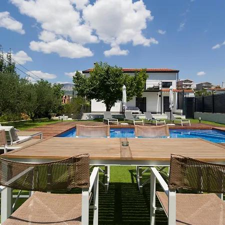 Luxury Joy In New - With Heated Pool Apartman Split