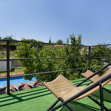 Luxury Joy In New - With Heated Pool Apartman