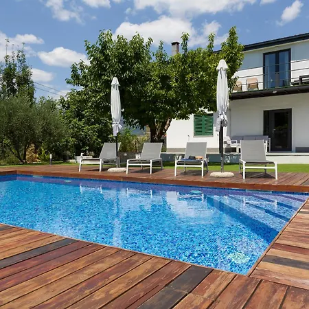 Luxury Joy In New - With Heated Pool 斯普利特